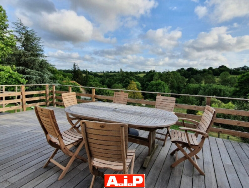 Maison avec piscine - Vue sur la campagne !