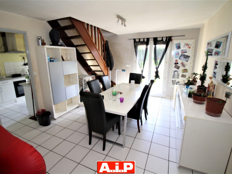 EN EXCLUSIVITE - CERIZAY/QUARTIER CALME
