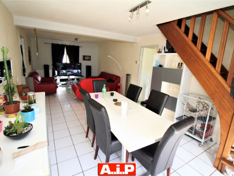 EN EXCLUSIVITE - CERIZAY/QUARTIER CALME