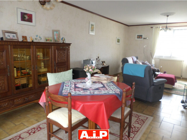 Maison 4 chambres -  proche commerces -  La Châtaigneraie