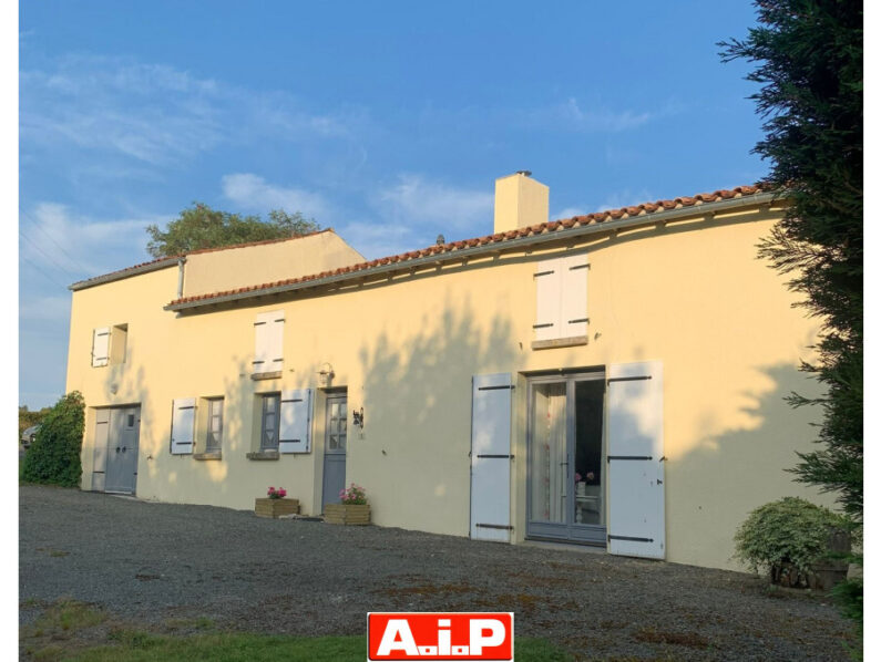 Grande maison de campagne + gîte