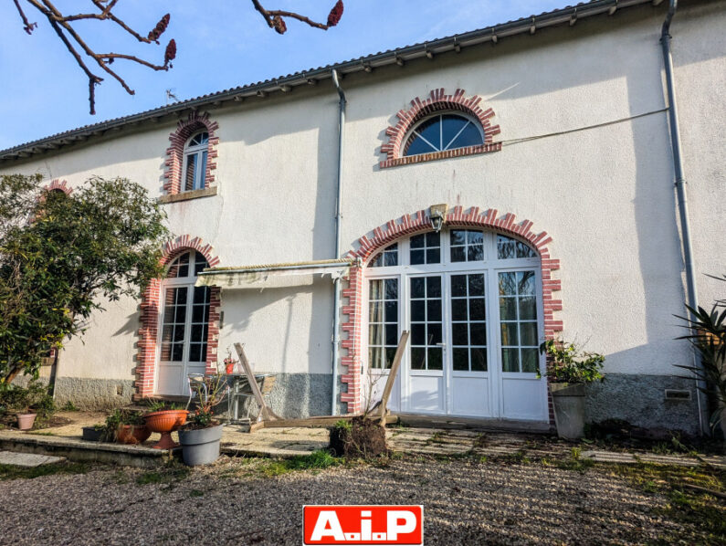AUX PORTES DE CERIZAY
