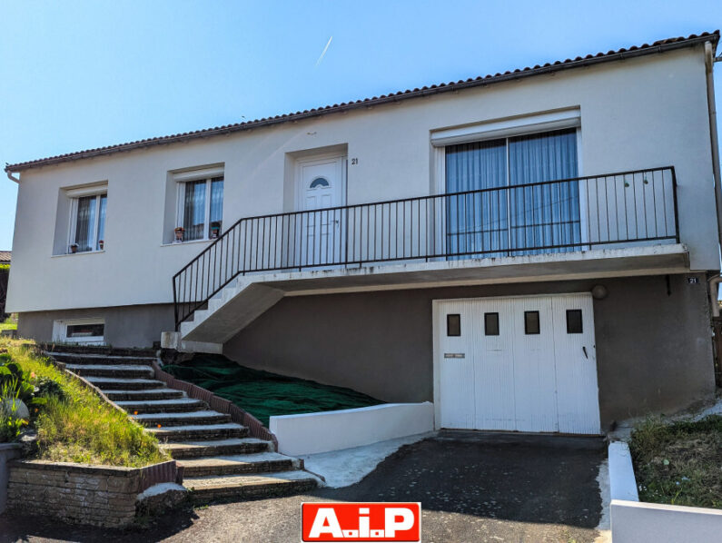 EXCLUSIVITE AIP CERIZAY AU CALME D'UNE IMPASSE / PROCHE ECOLE ET COMMERCES