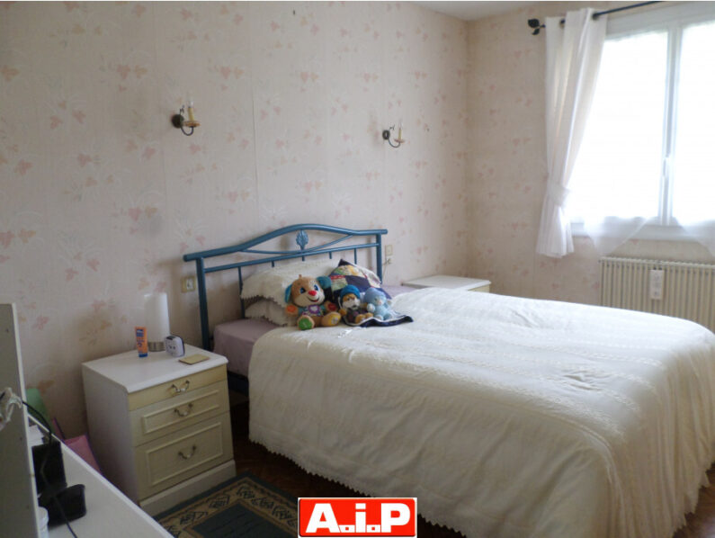Maison 4 chambres -  proche commerces -  La Châtaigneraie