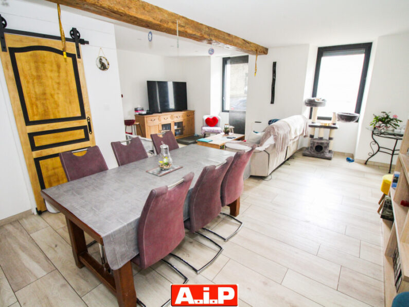 ST AMAND SUR SEVRE - CENTRE BOURG / PROCHE TOUS COMMERCES