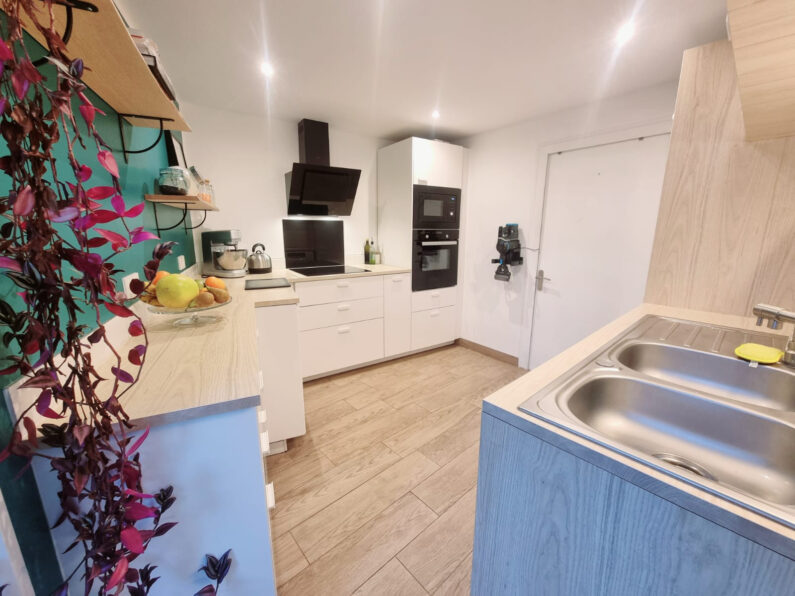 MAISON BOURG + Garage de 45 m2- 5 minutes des Epesses