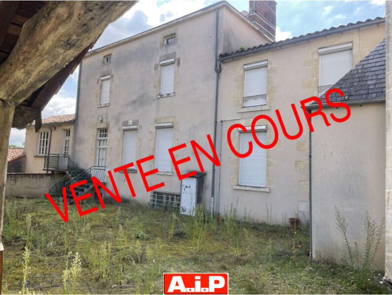 RARE ! Couvent à rénover !