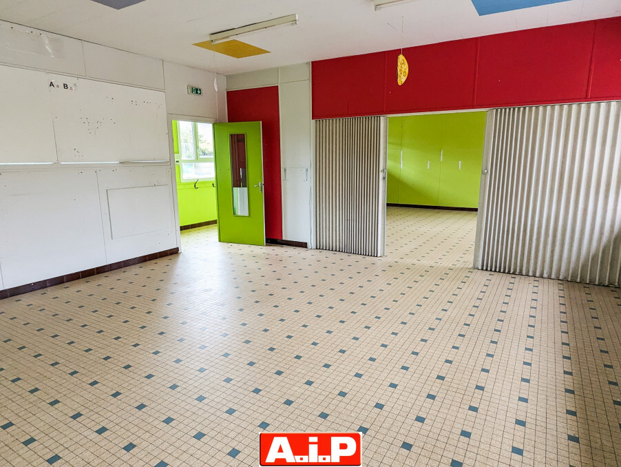 BAISSE DE PRIX !! CERIZAY - IDEALEMENT SITUEE A 2 PAS DU CENTRE ET DES COMMERCES