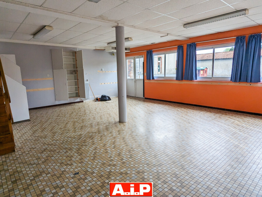 BAISSE DE PRIX !! CERIZAY - IDEALEMENT SITUEE A 2 PAS DU CENTRE ET DES COMMERCES