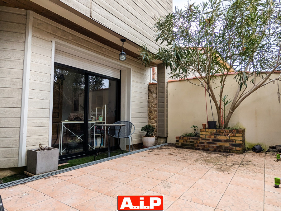 BAISSE DE PRIX !! ST AMAND SUR SEVRE - CENTRE BOURG / PROCHE TOUS COMMERCES