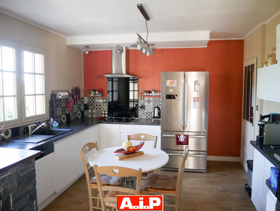 8 mn de Mauléon - Beau pavillon avec piscine !