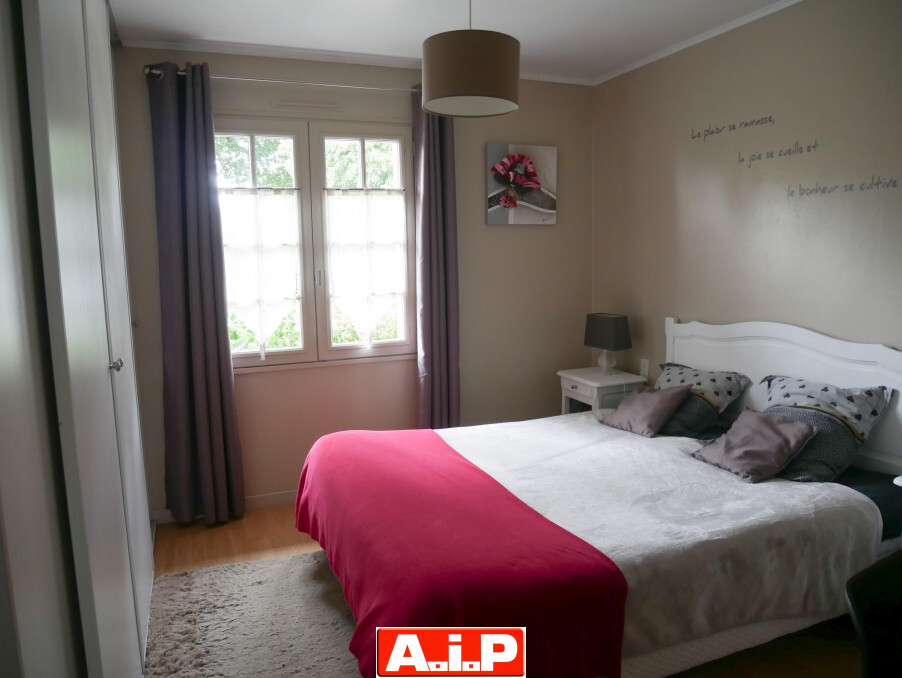 8 mn de Mauléon - Beau pavillon avec piscine !