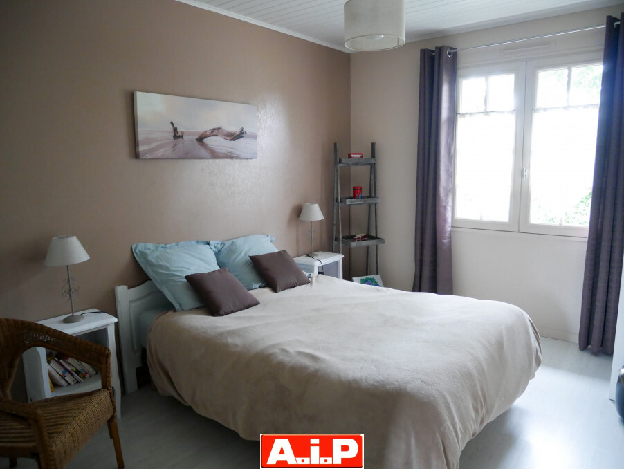 8 mn de Mauléon - Beau pavillon avec piscine !