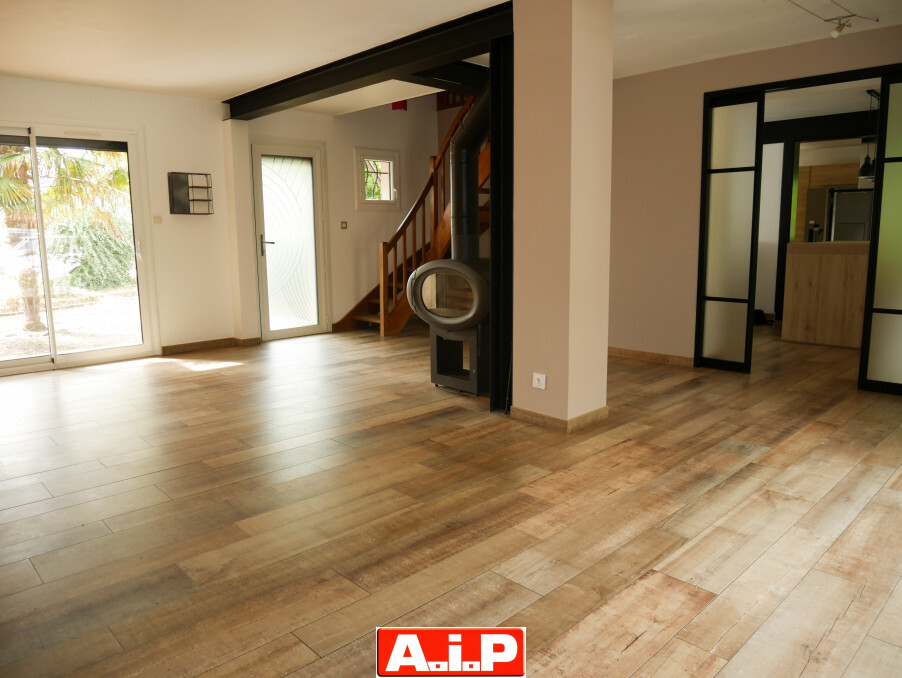 Grande maison proche des écoles et commerces