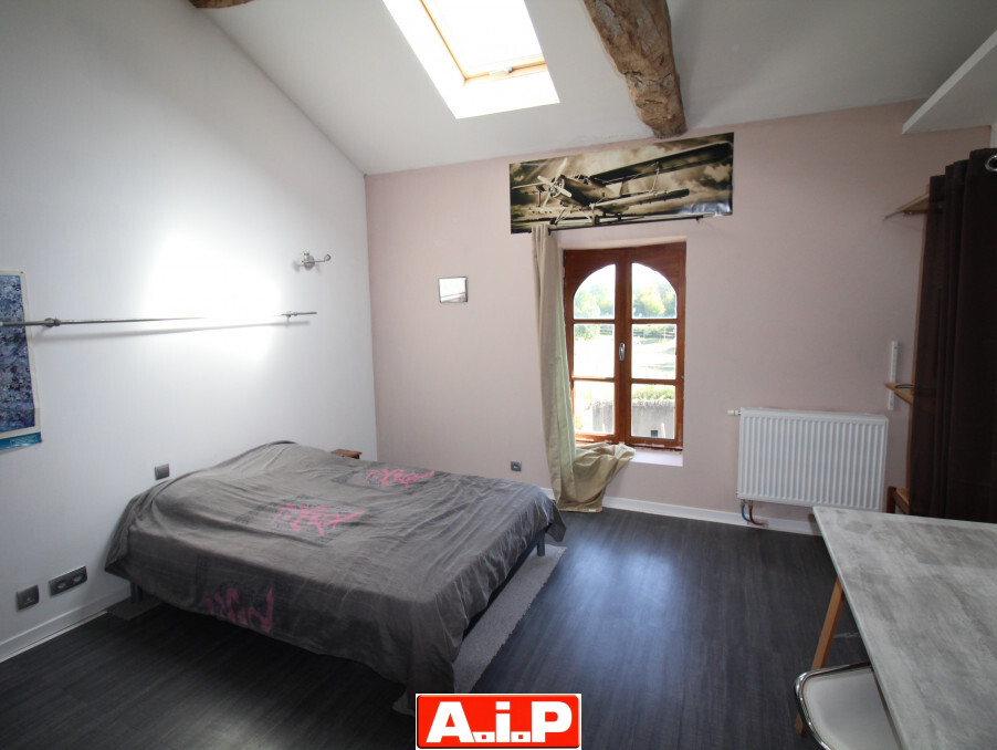 RARE ! Grande ferme pour activités équestres ou gîtes