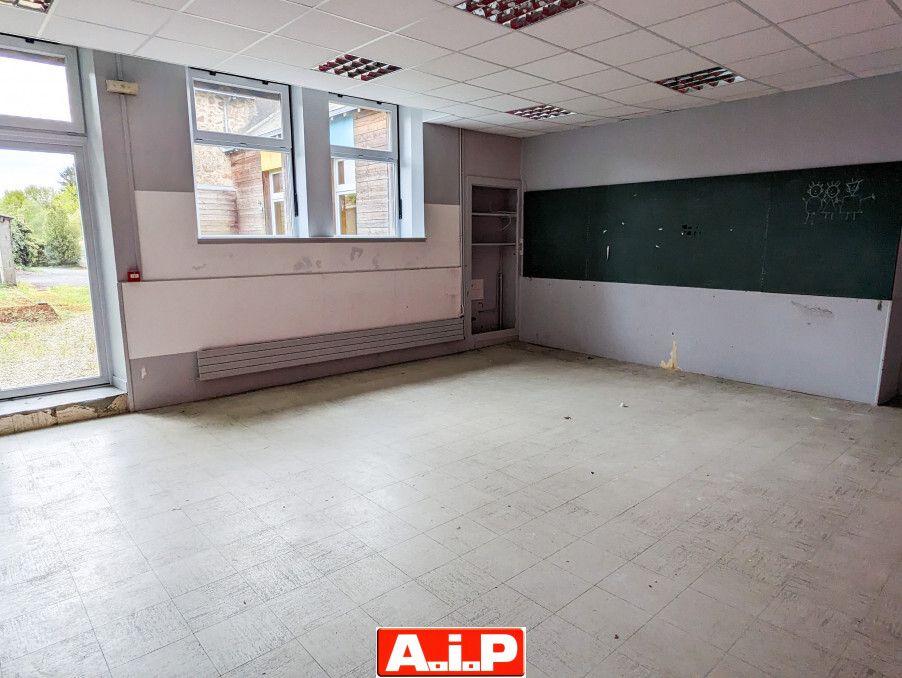 BAISSE DE PRIX !! CERIZAY - IDEALEMENT SITUEE A 2 PAS DU CENTRE ET DES COMMERCES