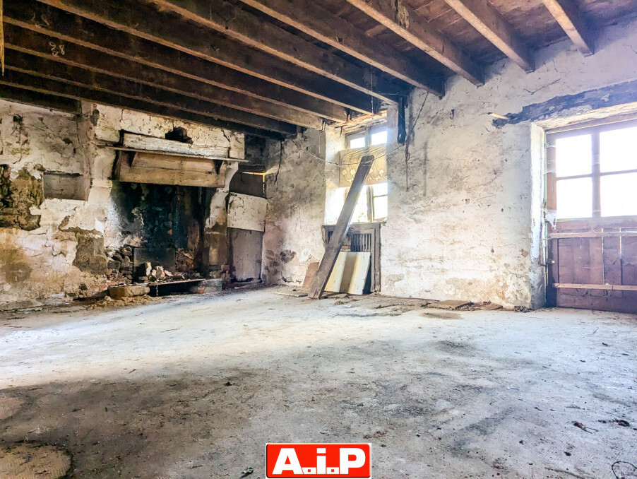 ST AMAND SUR SEVRE - DANS UN CHARMANT HAMEAU