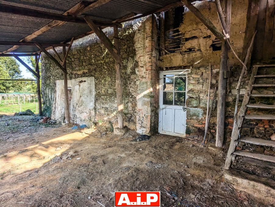 ST AMAND SUR SEVRE - DANS UN CHARMANT HAMEAU