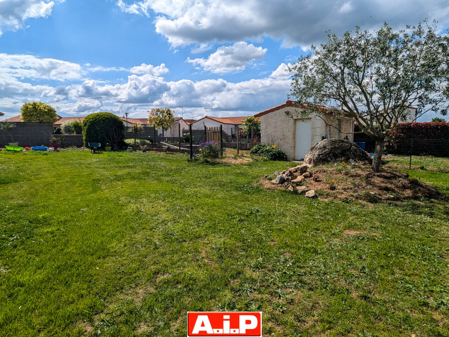 BAISSE DE PRIX !! AXE MAULEON / CHOLET - DANS UN QUARTIER CALME