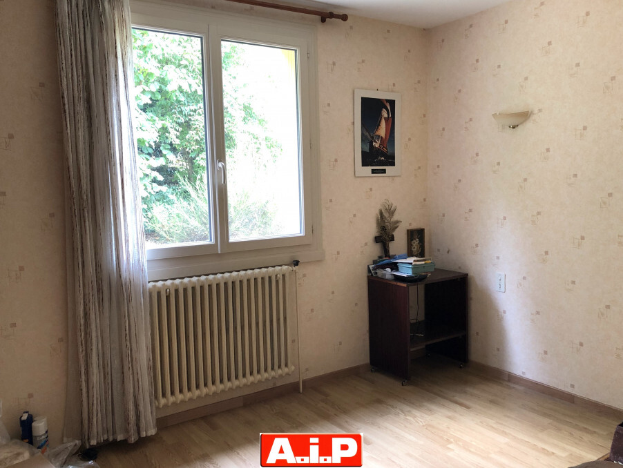 POUZAUGES - Jolie vue!