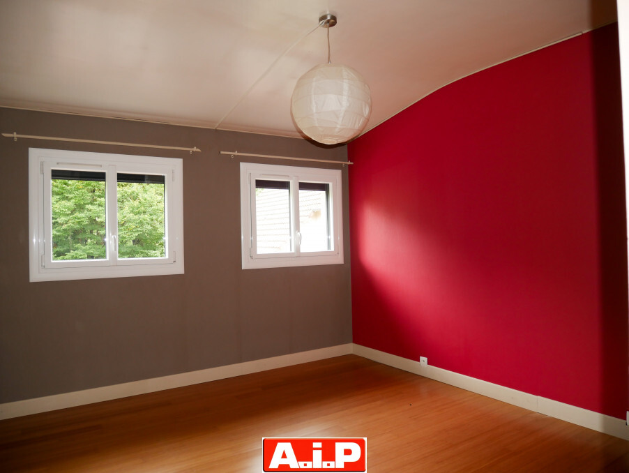 Grande maison proche des écoles et commerces