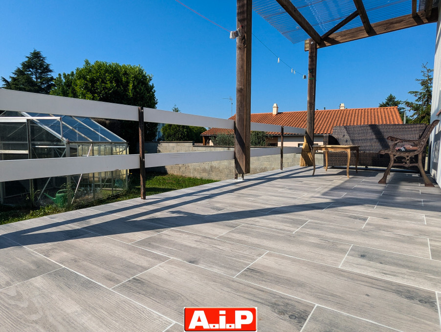 EXCLUSIVITE AIP CERIZAY AU CALME D'UNE IMPASSE / PROCHE ECOLE ET COMMERCES